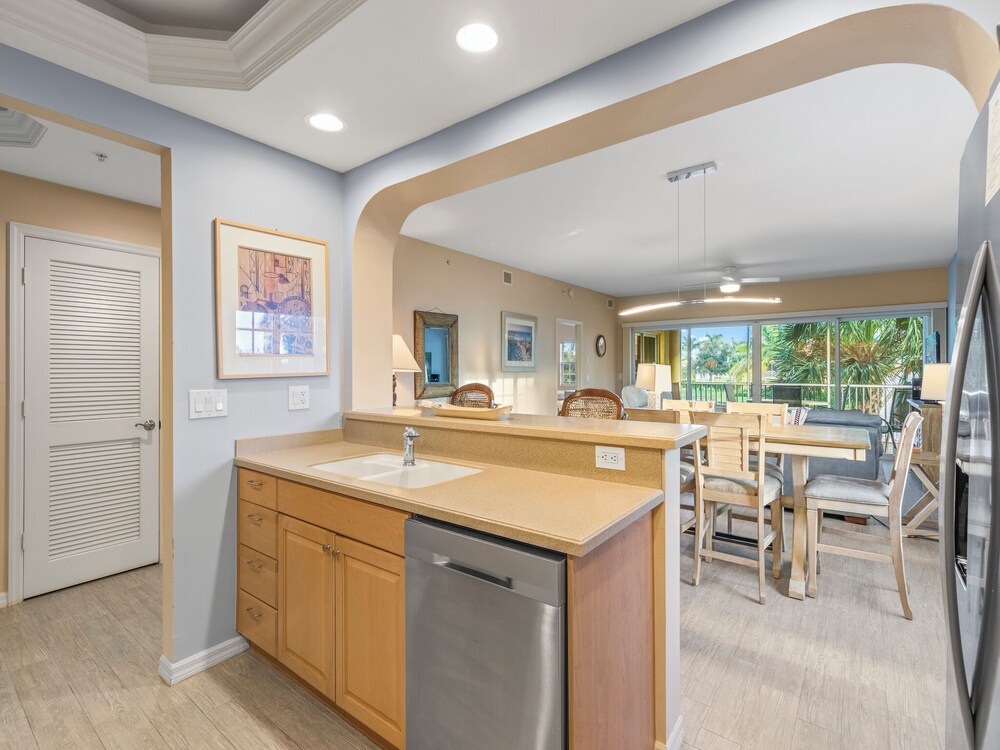 Bella Lago 324 by Distinctive Beach Rentals