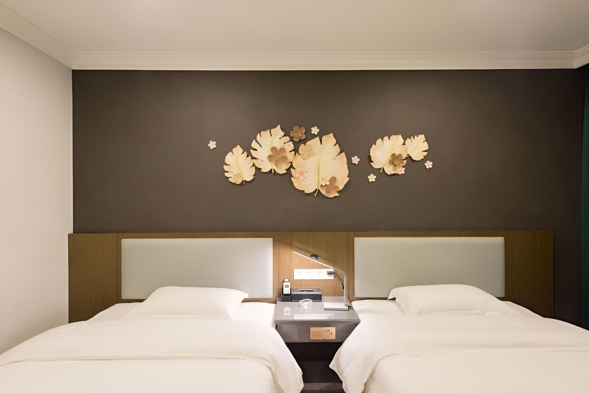 Huiyin Fashion Hotel