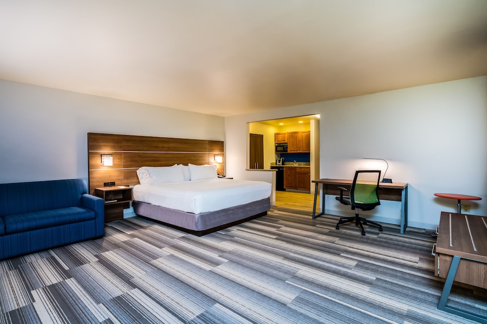 Holiday Inn Express Hotel & Suites Rocky Mount by IHG view 3