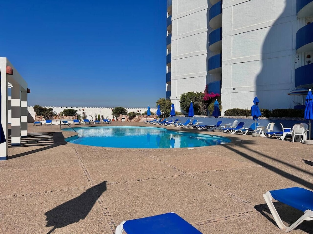 Yatch Apartments