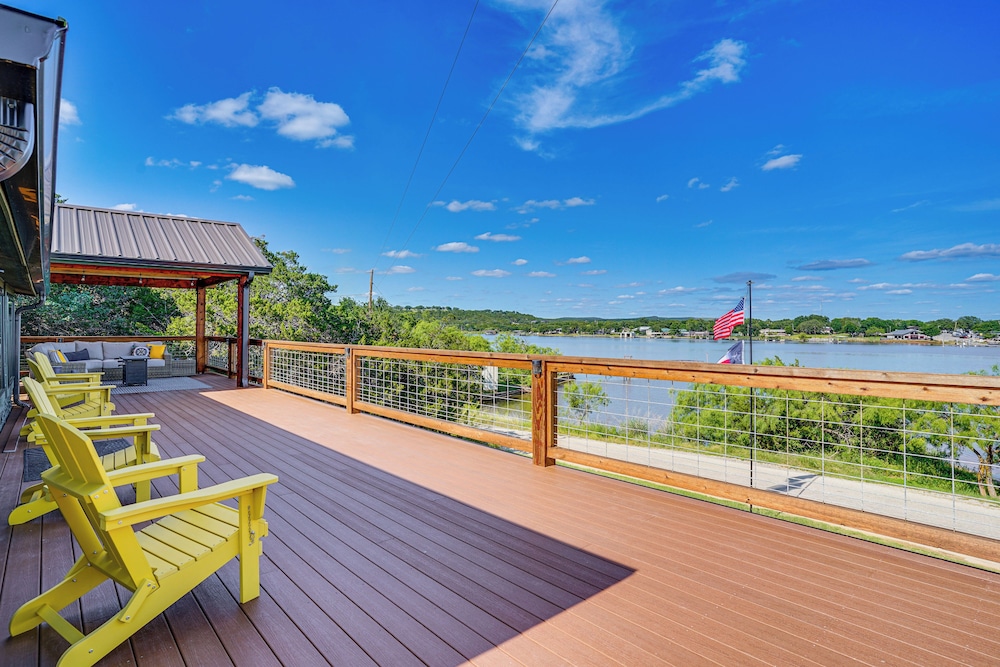 Lake View + Huge Deck: Cozy Possum Kingdom Retreat