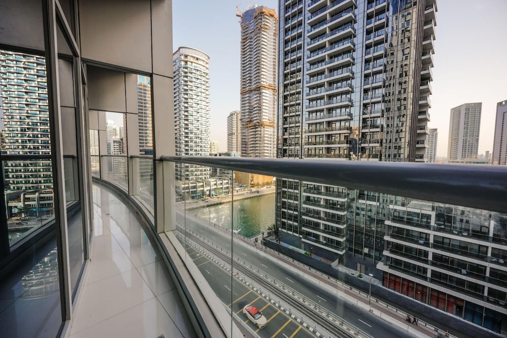 Beautiful Chic Apt w Full Marina View Nxt 2 Beach