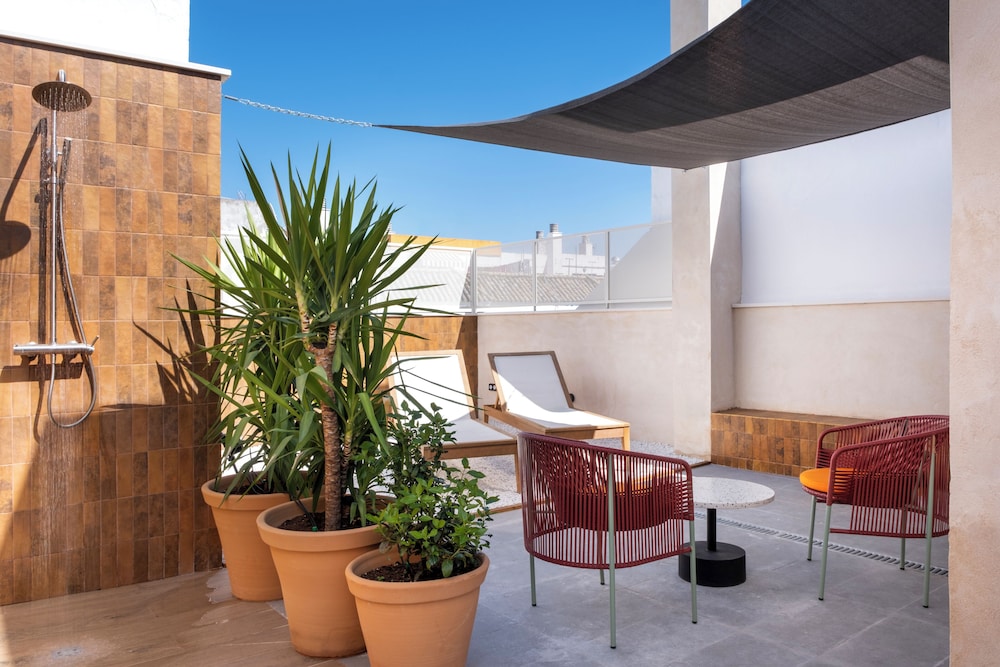 Magno Apartments Castilla