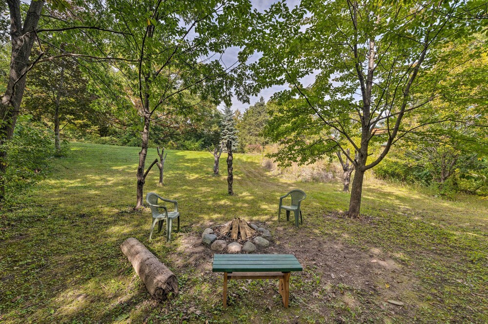 Cozy Wisconsin Studio, 11 Mi to Lake Geneva! view 5