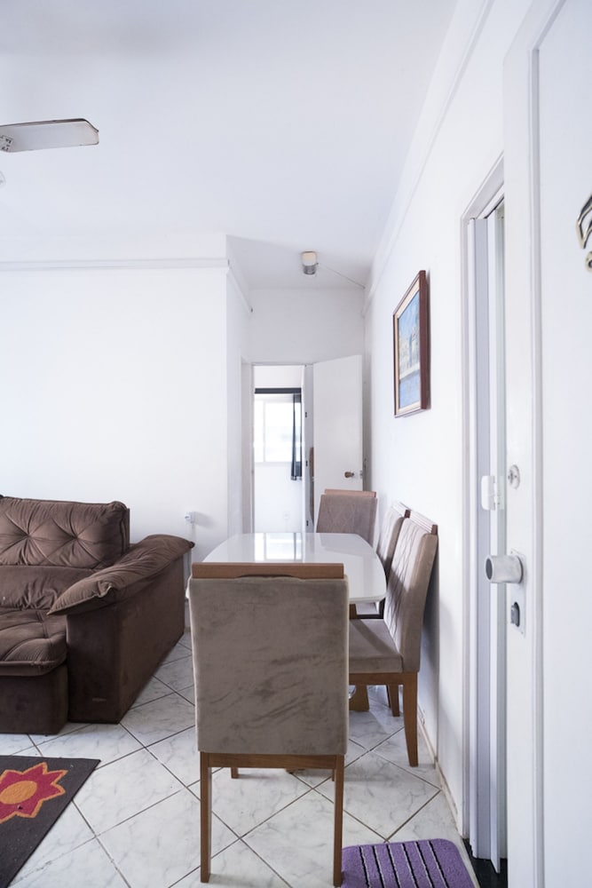 Apartamento com Wi-fi a 190 m da Praia da Costa