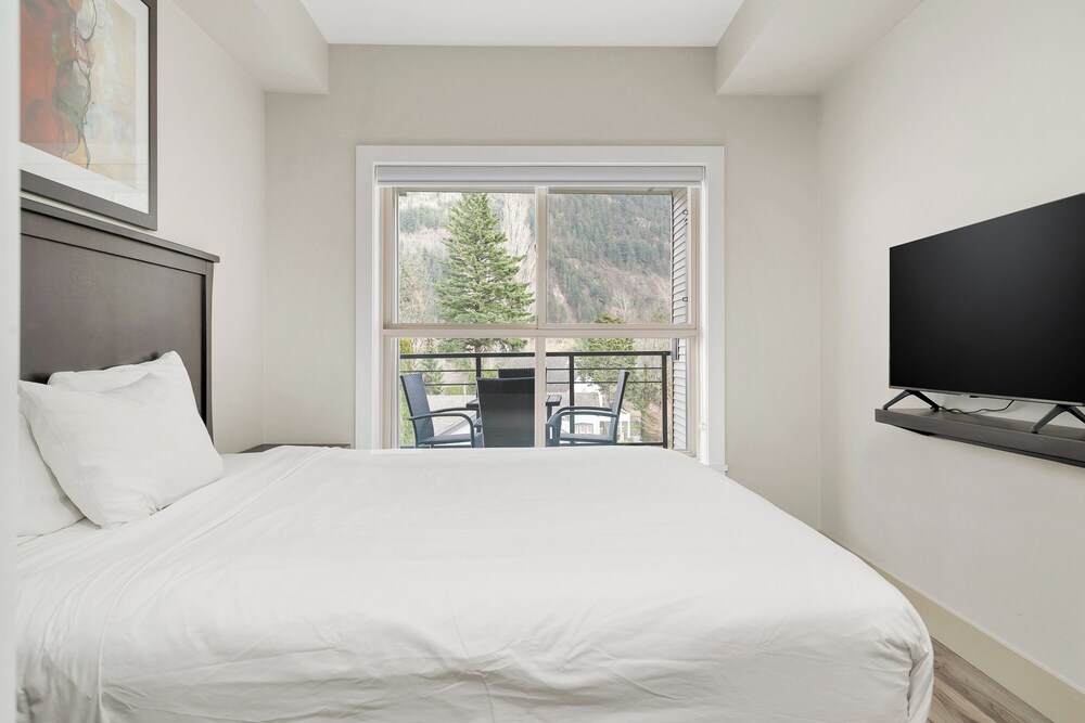 Breathtaking Bliss 2BR Penthouse