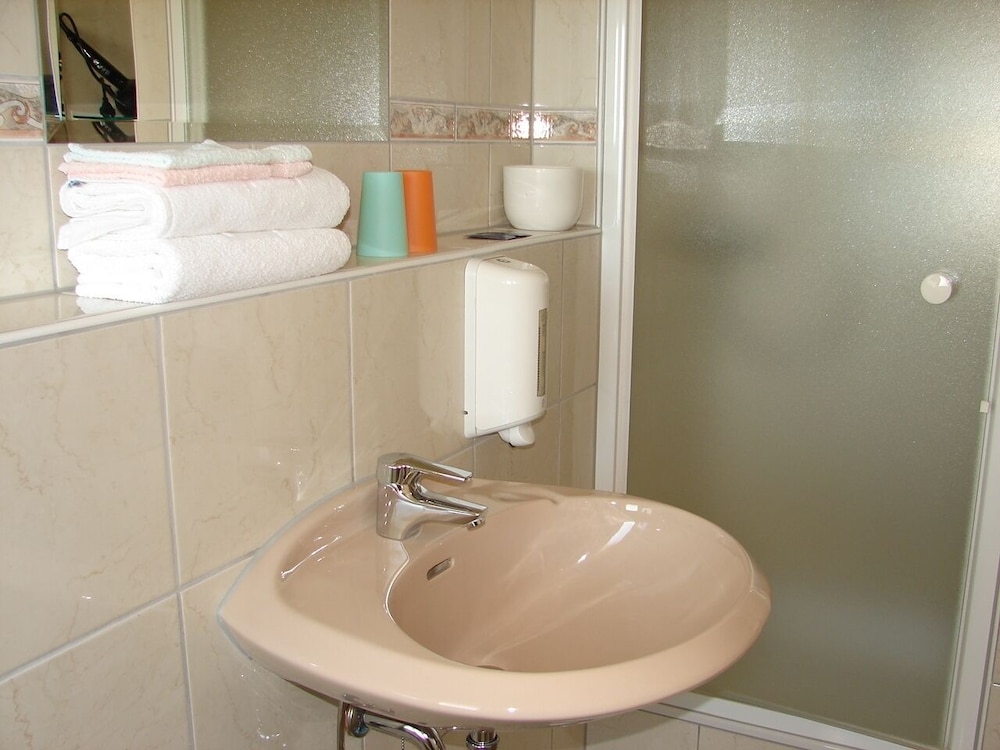 Anka - With Open Jacuzzi - SA4 view 4