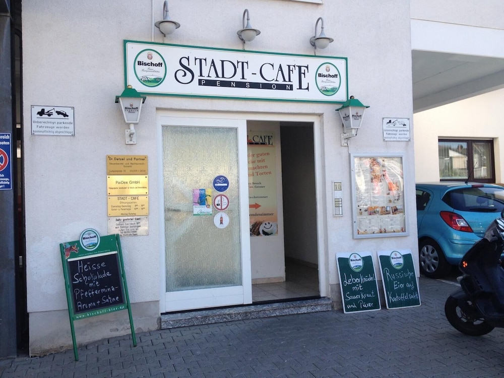 Stadt Cafe Pension Grünstadt view 4