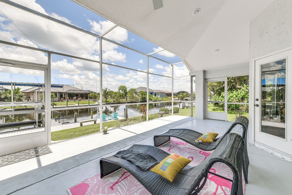 12 Mi to Gulf: Port Charlotte Home w/ Boat Dock