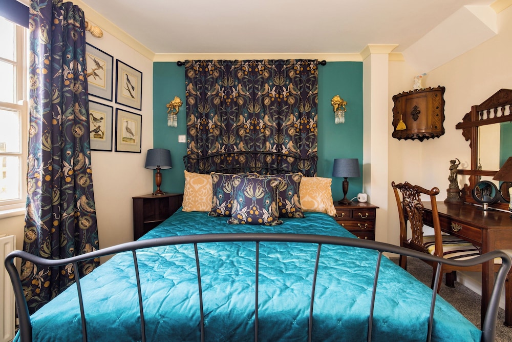 Mayfair 9-bed Townhouse - Sleeps 16, Patio & Ac