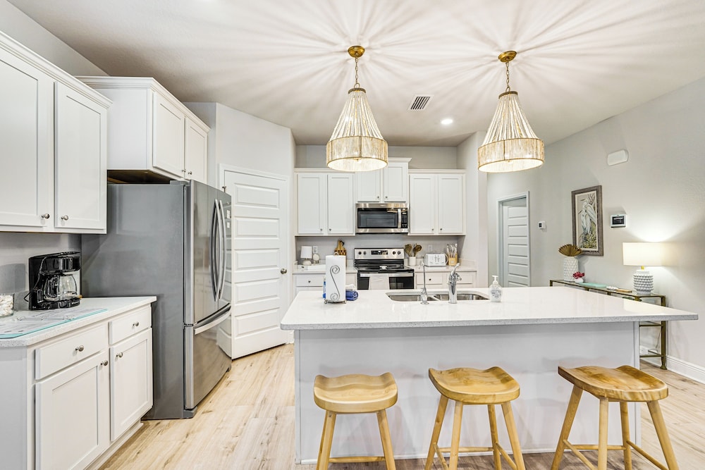 Beach Access: Port St Joe Home w/ Screened Patio!