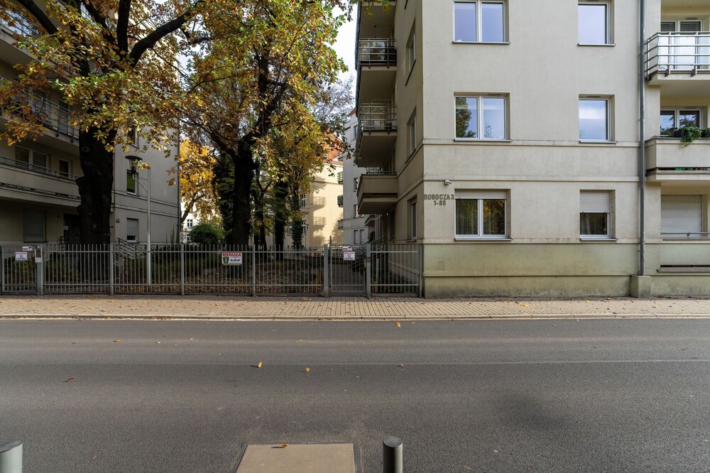 Studio With Balcony Poznań by Renters view 2