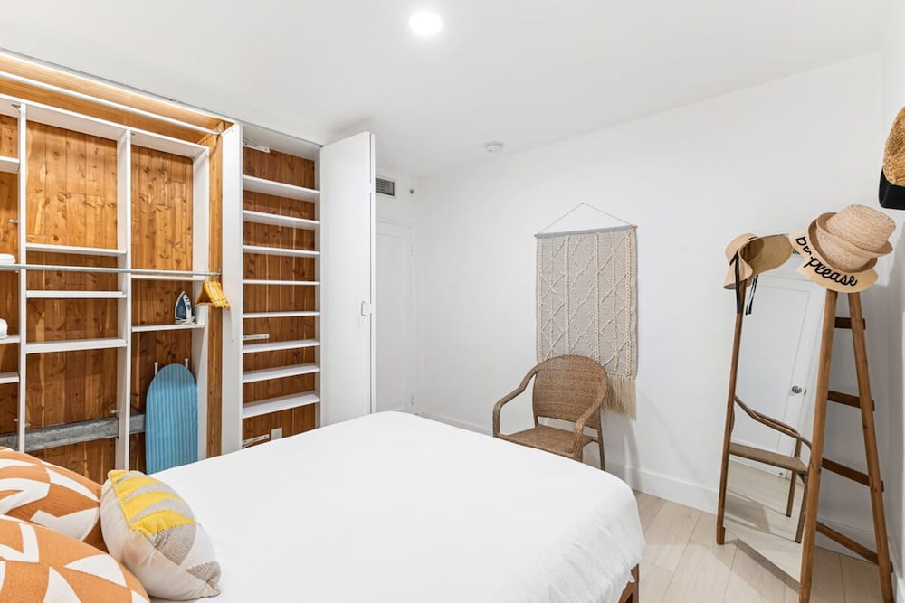 Bright Stylish Apt in Las Olas Blvd Victoria Park