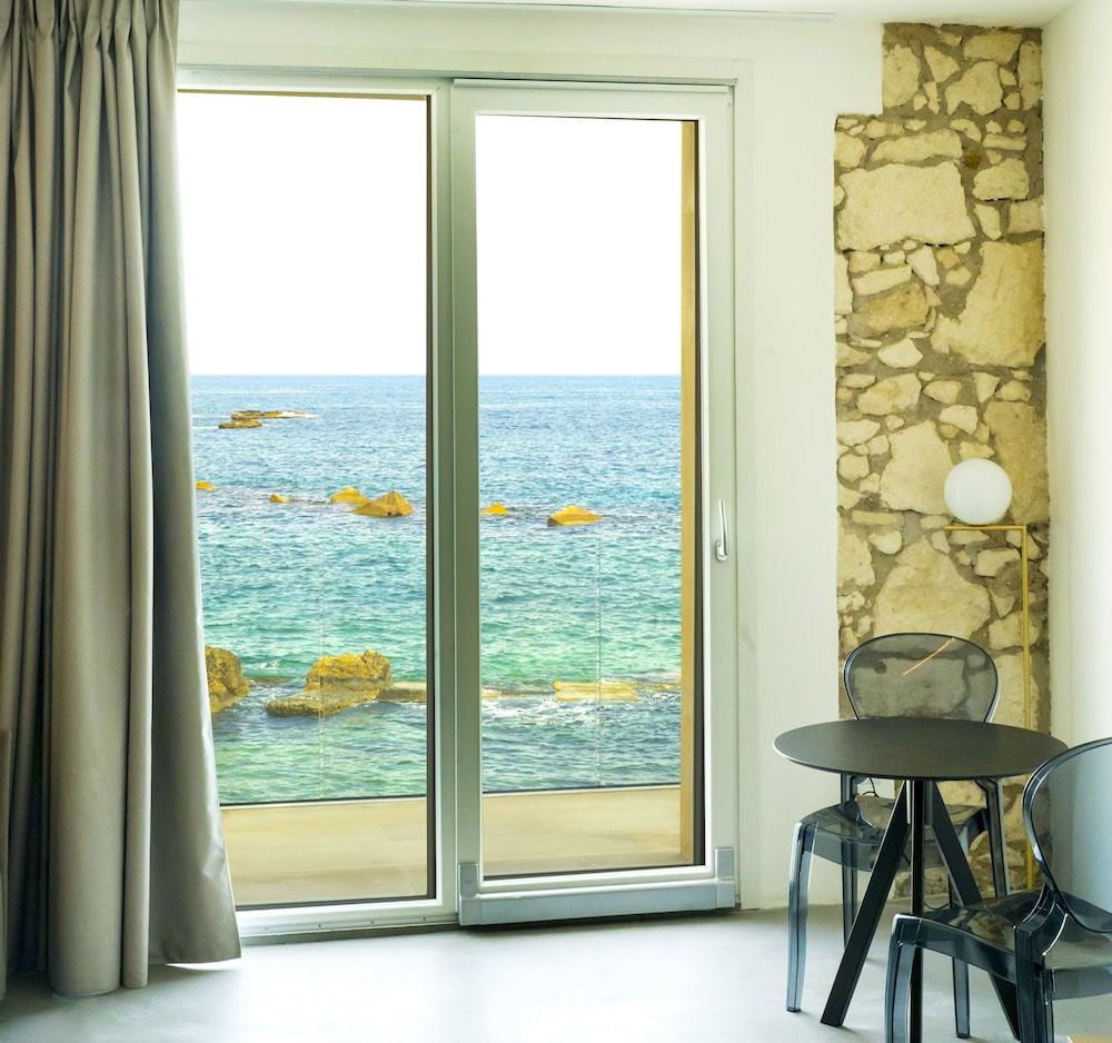 Re Dionisio Luxury Suites view 5