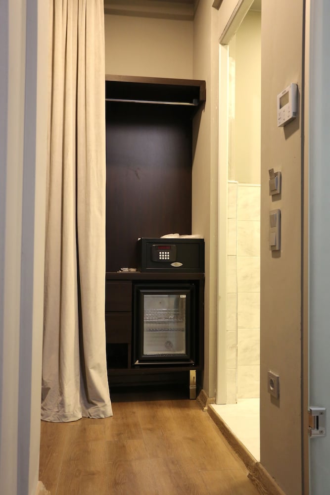 Ferman Pera - Image 56