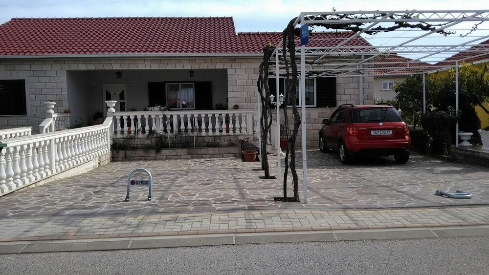 Photo 18