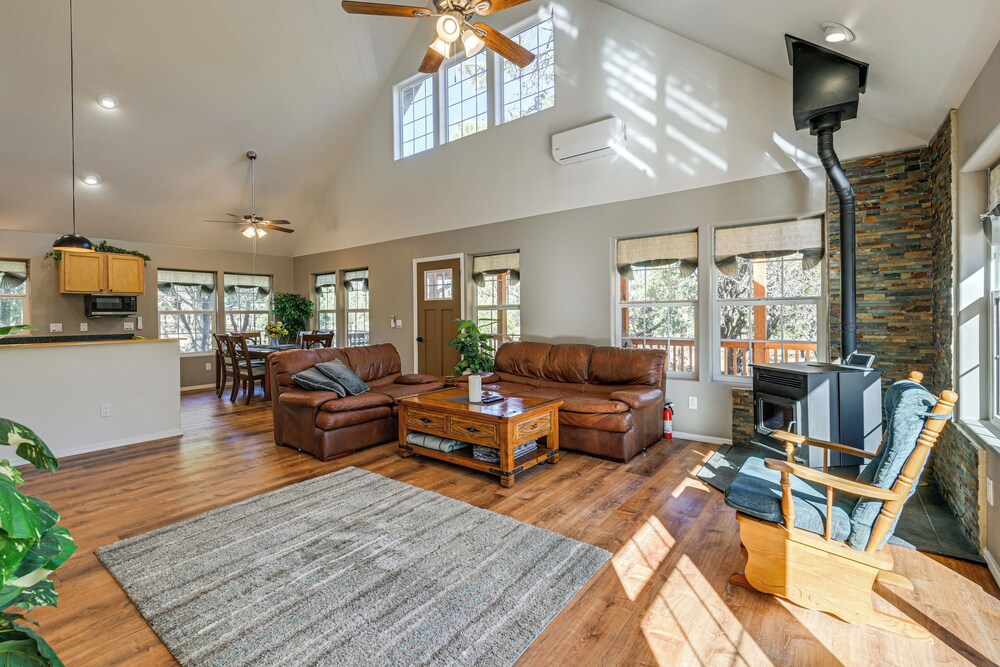 Pet-friendly Blue Ridge Cabin: Wraparound Deck!