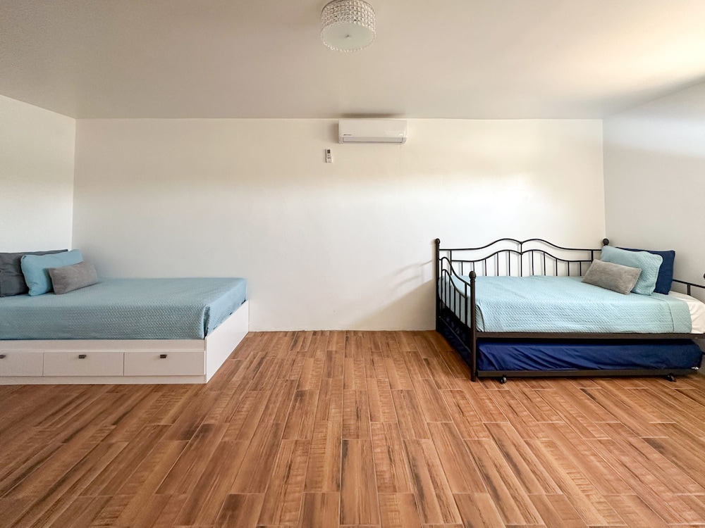 Spacious 3BR House Near Iconic Sandy Beach