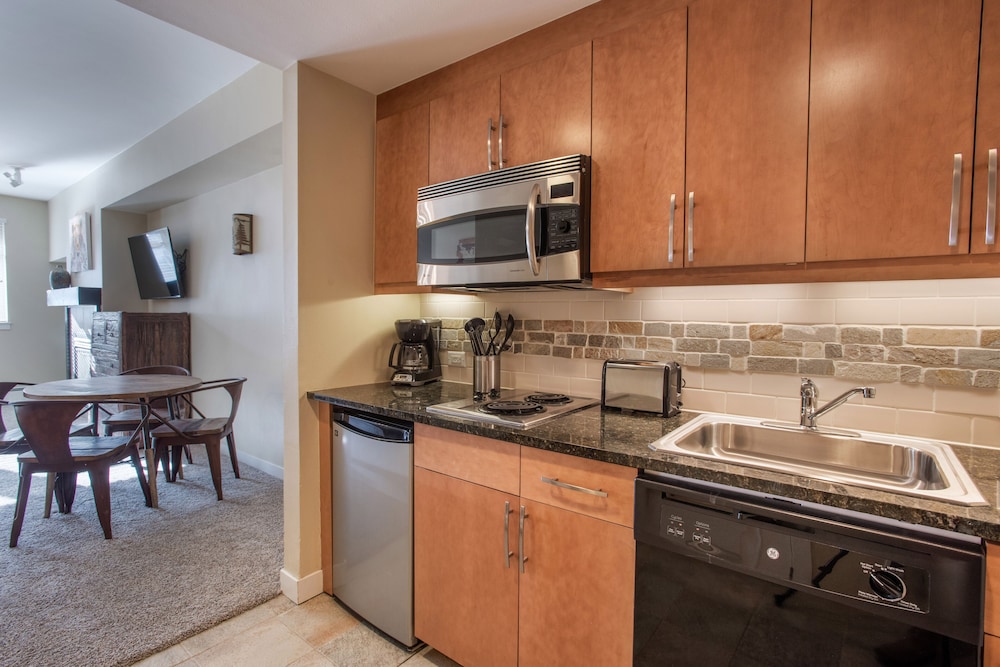 Fraser Crossing/Founders Pointe, Condo Top Floor Ski-In/Ski-Out (Premium-Rated Condo 3622) - Property Image 19