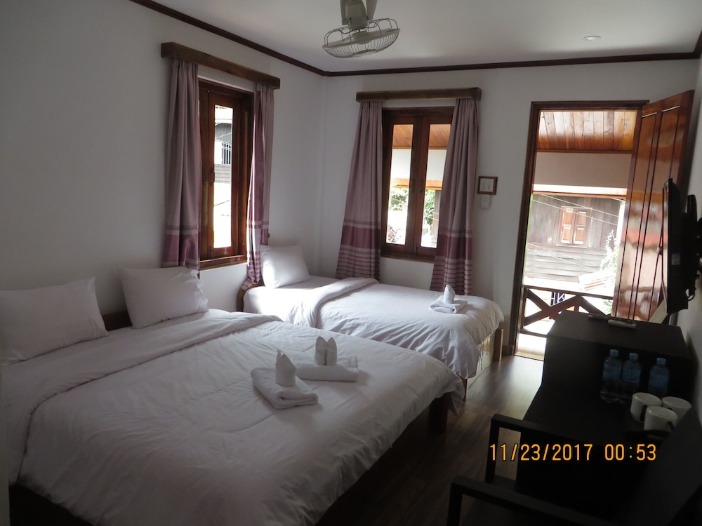 Villa Namkhan River