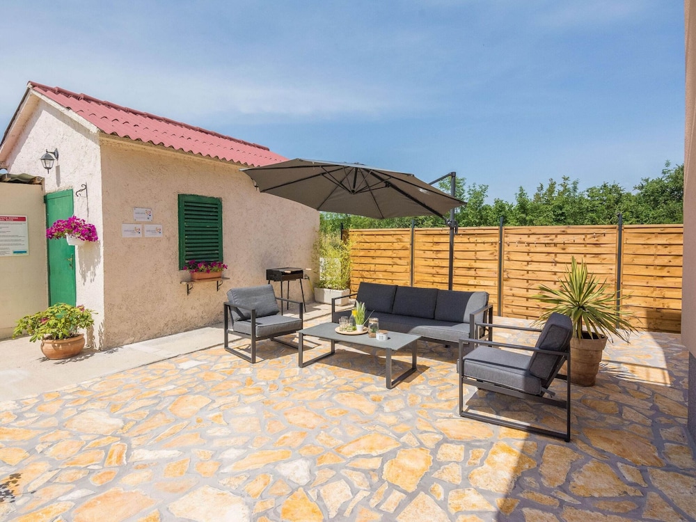 Peaceful Home in Policnik view 4
