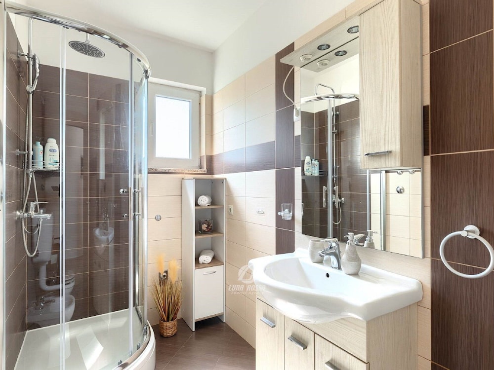 Villa in Galizana With Bubble Bath