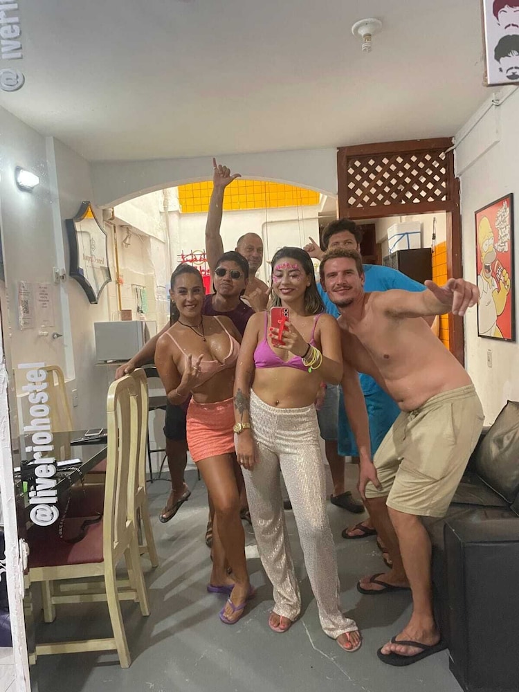 LIVE RIO HOSTEL