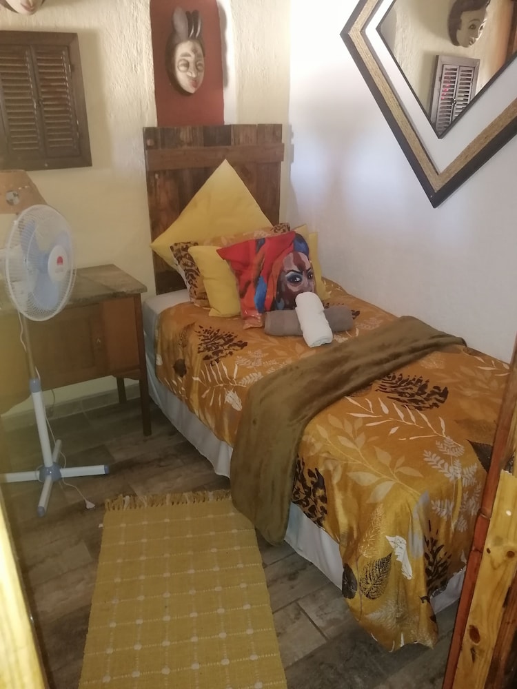 Ann's Lodge & Camping