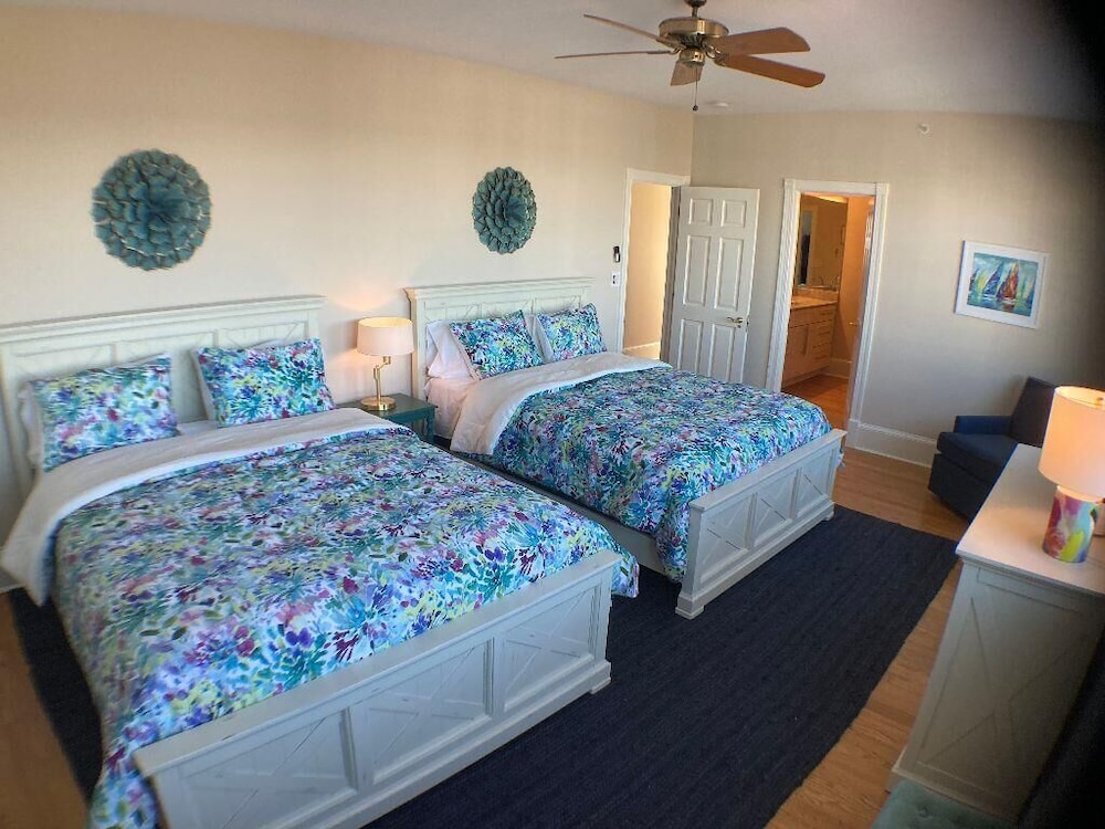 Hall Avenue 33