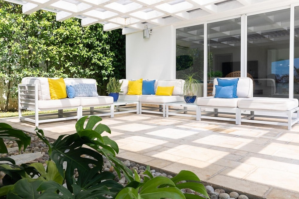 Villa Serenidad by Acomodo