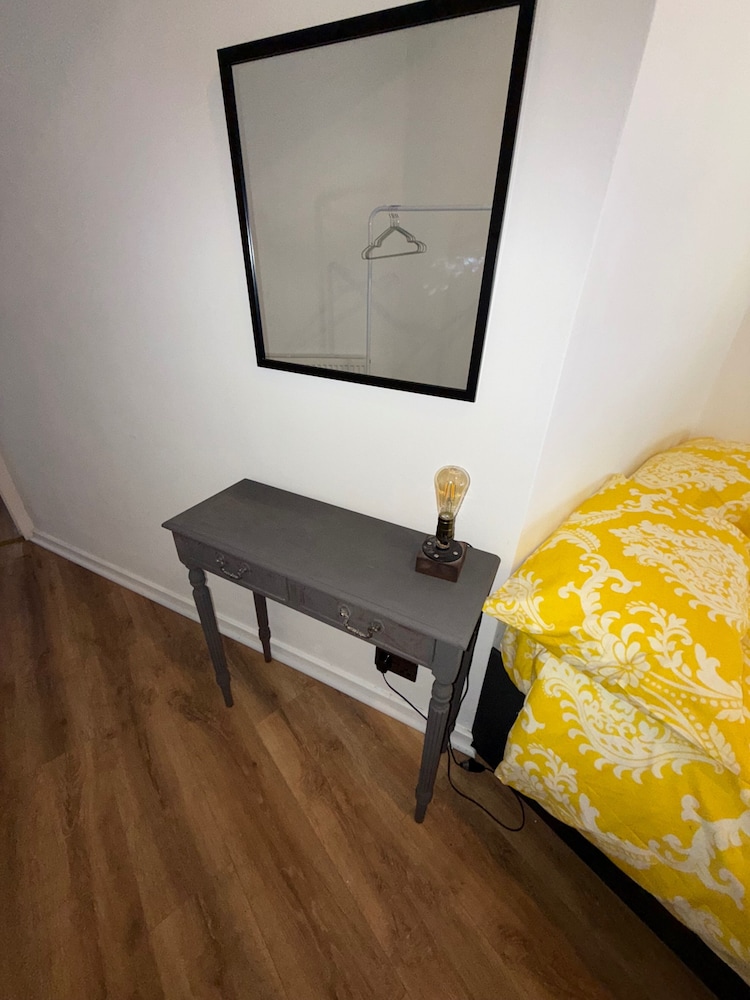 Ayr Town Centre Apartment - 3 Bedrooms