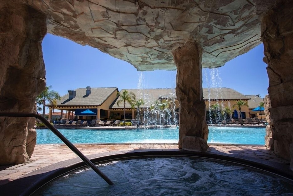 Townhome W/spashpool In Paradise Palms 3215pp 4 Bedroom Townhouse by Redawning - Image 5