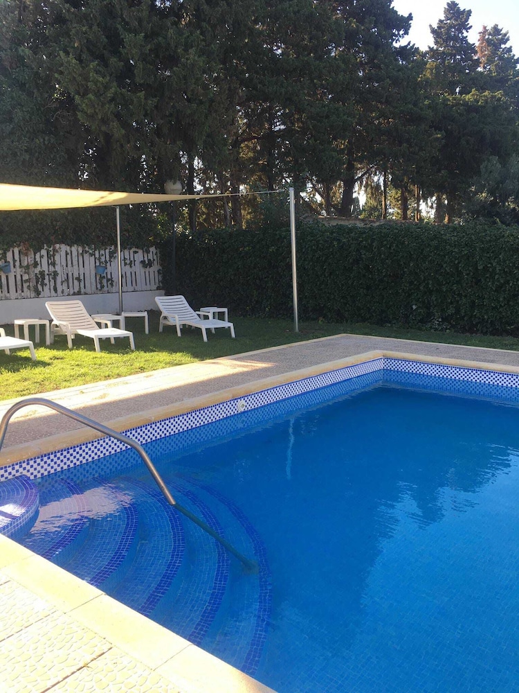 Chalet con Piscina Privada y Barbacoa