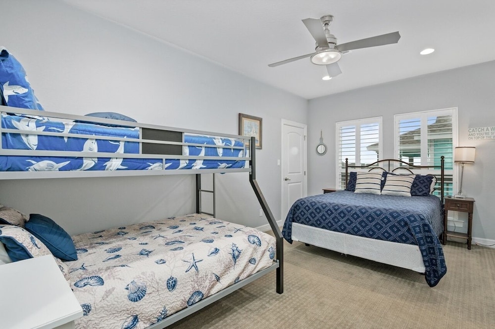 Just One More Day 4 Bedroom Home by RedAwning