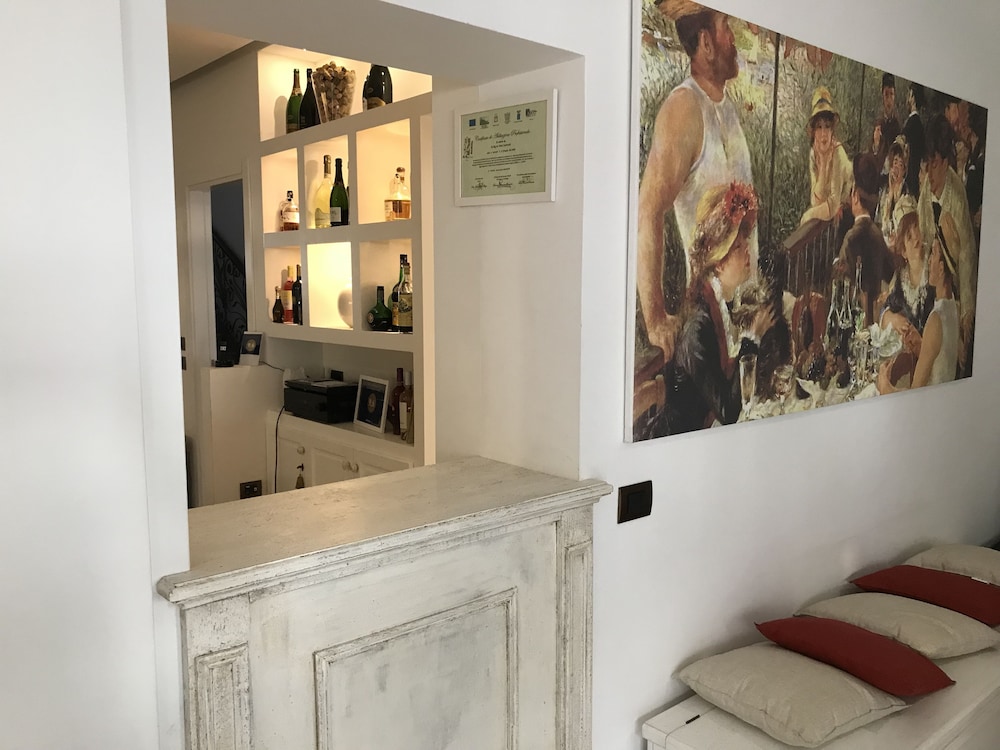 SunWine Bed & Breakfast