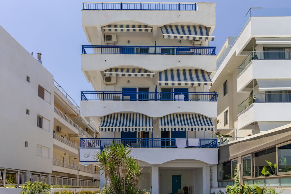 Poseidon Edge No9 by Rentalspro - Kallithea