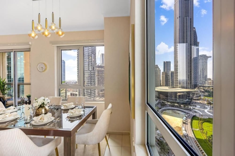 Durrani Homes – Minimal Luxe 3BR with Burj Khalifa and Fountain View (third room without partition)