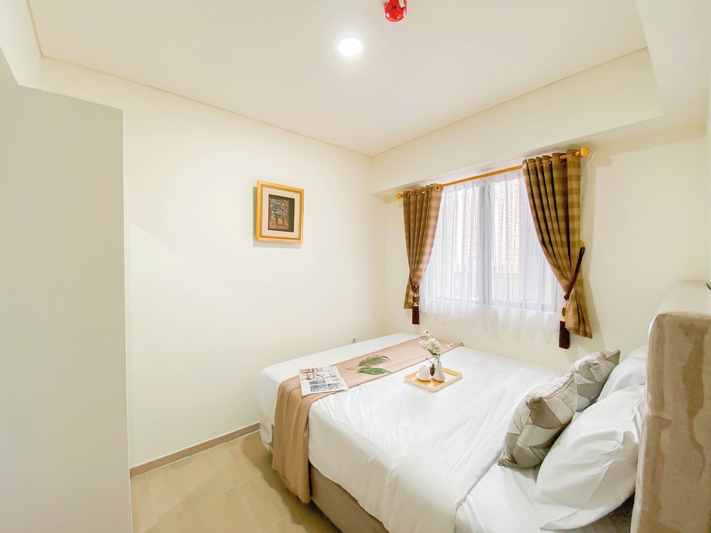 Comfort Living 2Br At Meikarta Apartment