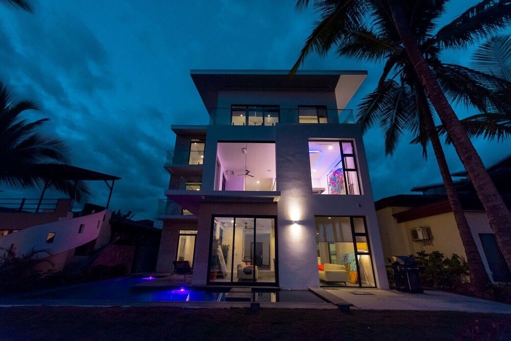 Beachfront Casa Buena Onda - Hermosa Palms 5