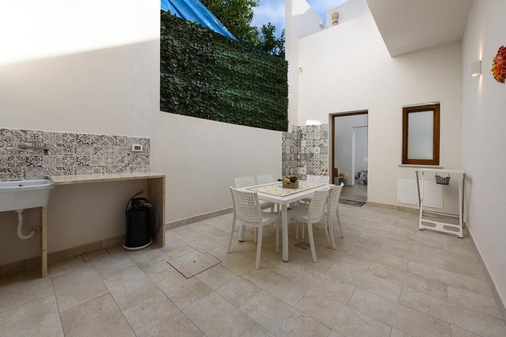 Bedda Luna Apartments