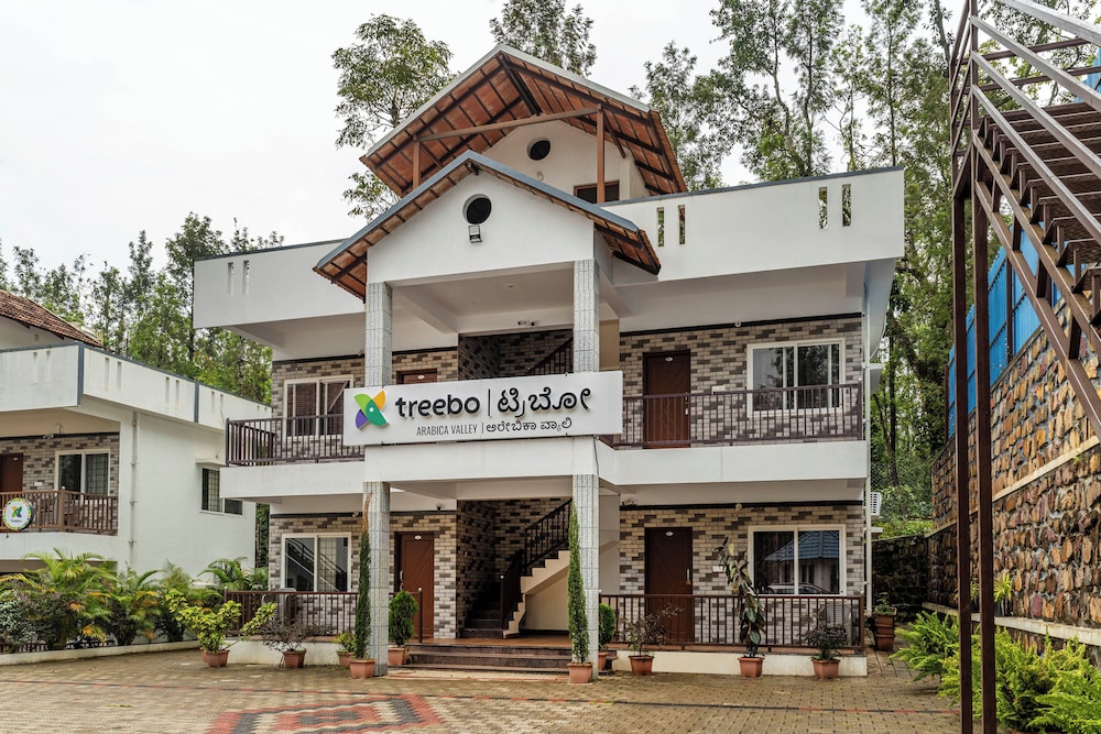 Treebo Arabica Valley-Coffee Plantation Retreat