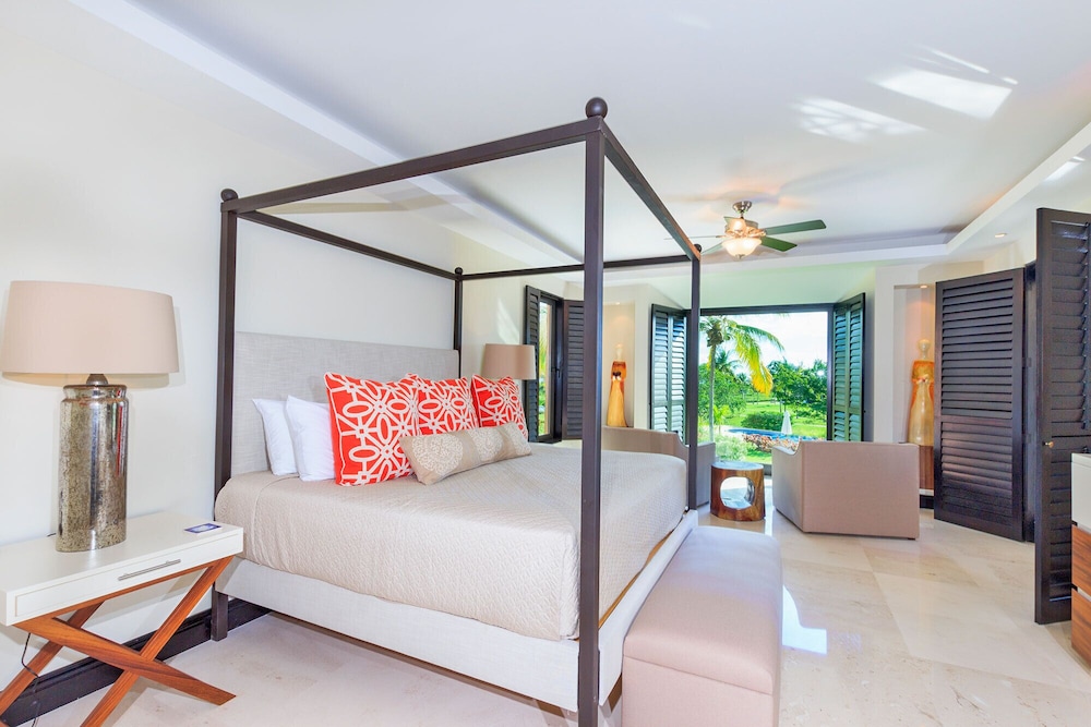 Premium Four Bedroom Condo - Property Image 11