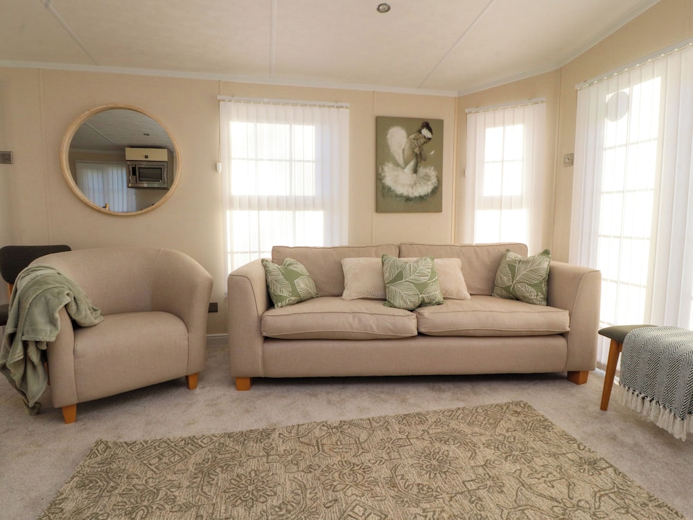 2 Willow Way