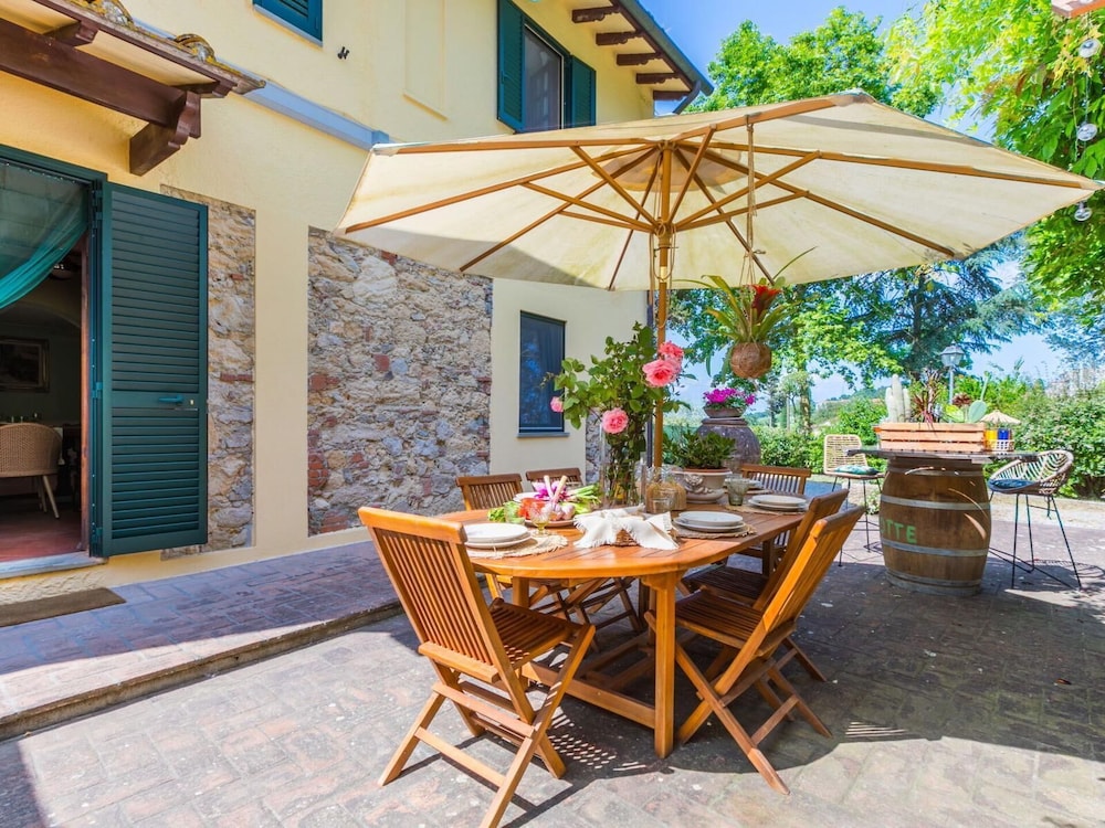 Podere la Botte Pool Lari
