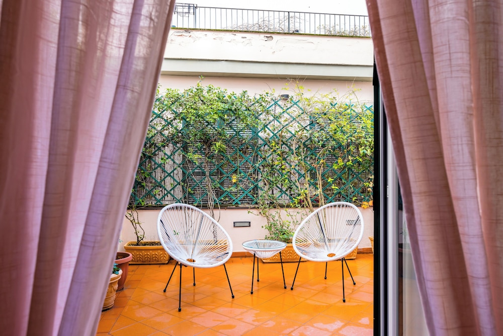 Materdei Beautiful Terrace by Napoliapartments