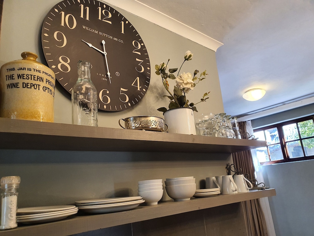 Waterhouse Guest Lodges 202 Lawley Street