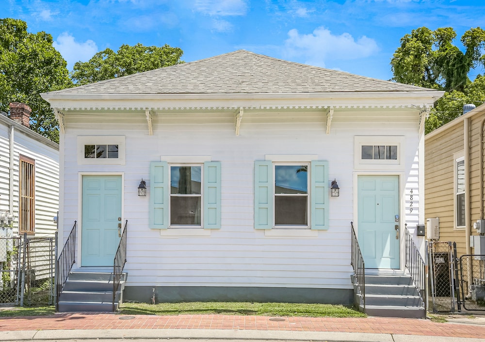 New Orleans Vacations - Renovated Historic 4BR House Near Magazine St Uptown - Property Image 13
