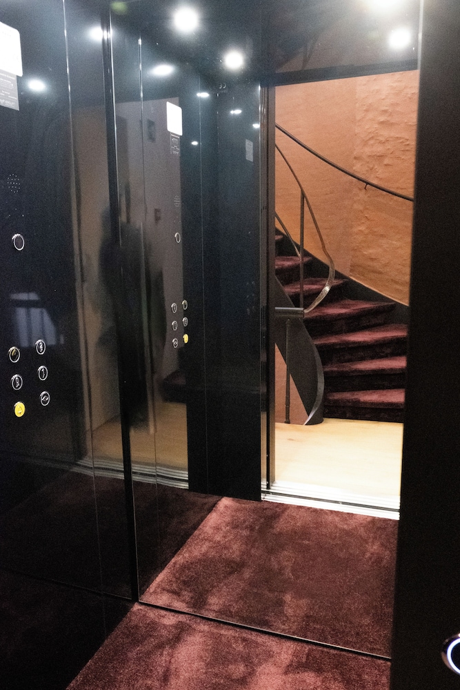 The Burgundy - Boutique B&B