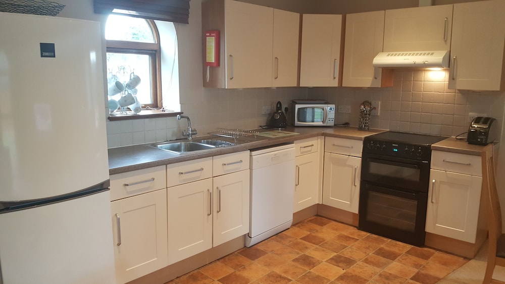 Coldham Cottages view 4
