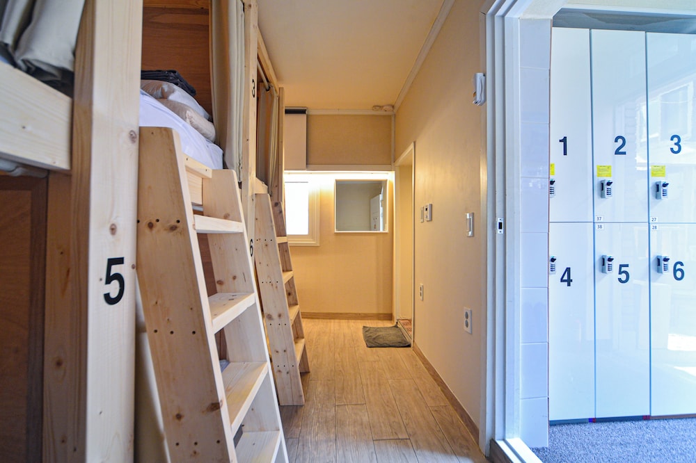 Helloworld guesthouse